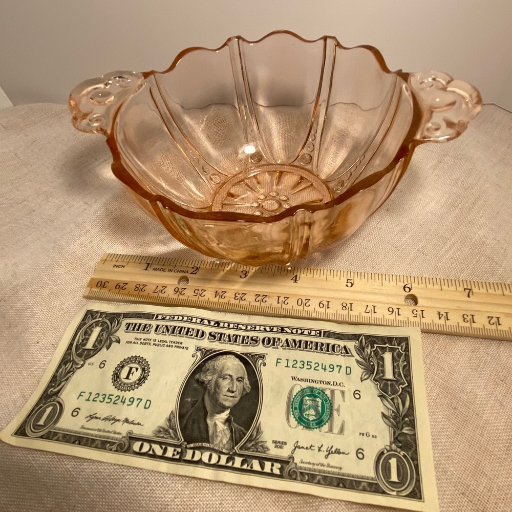 Anchor Hocking Oyster and Pearl Pink Bon Bon Bowl Dish Depression Glass Art Deco - Picture 2 of 16
